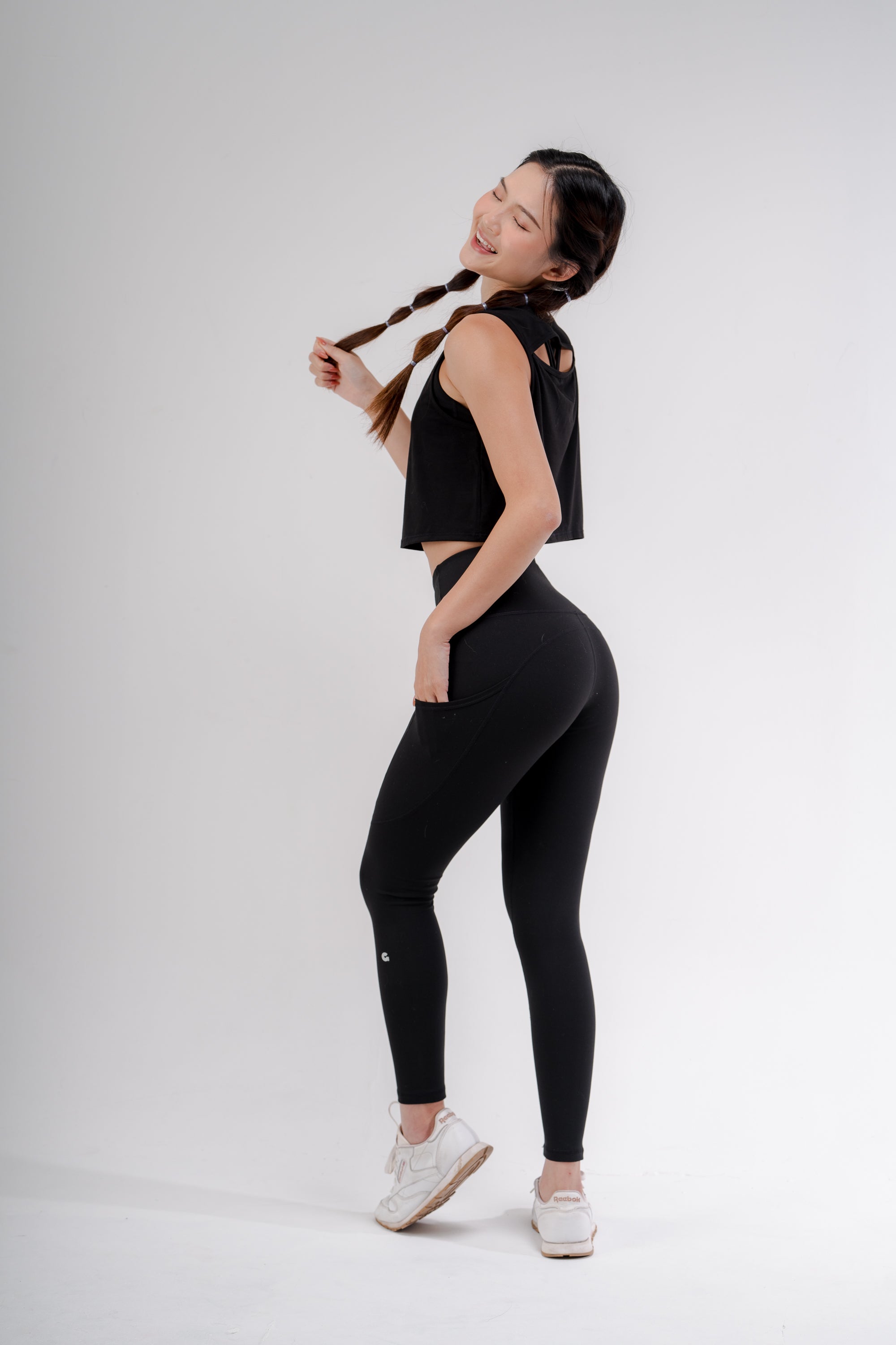 Velocity II Leggings in Jet Black (25.5” inseam)