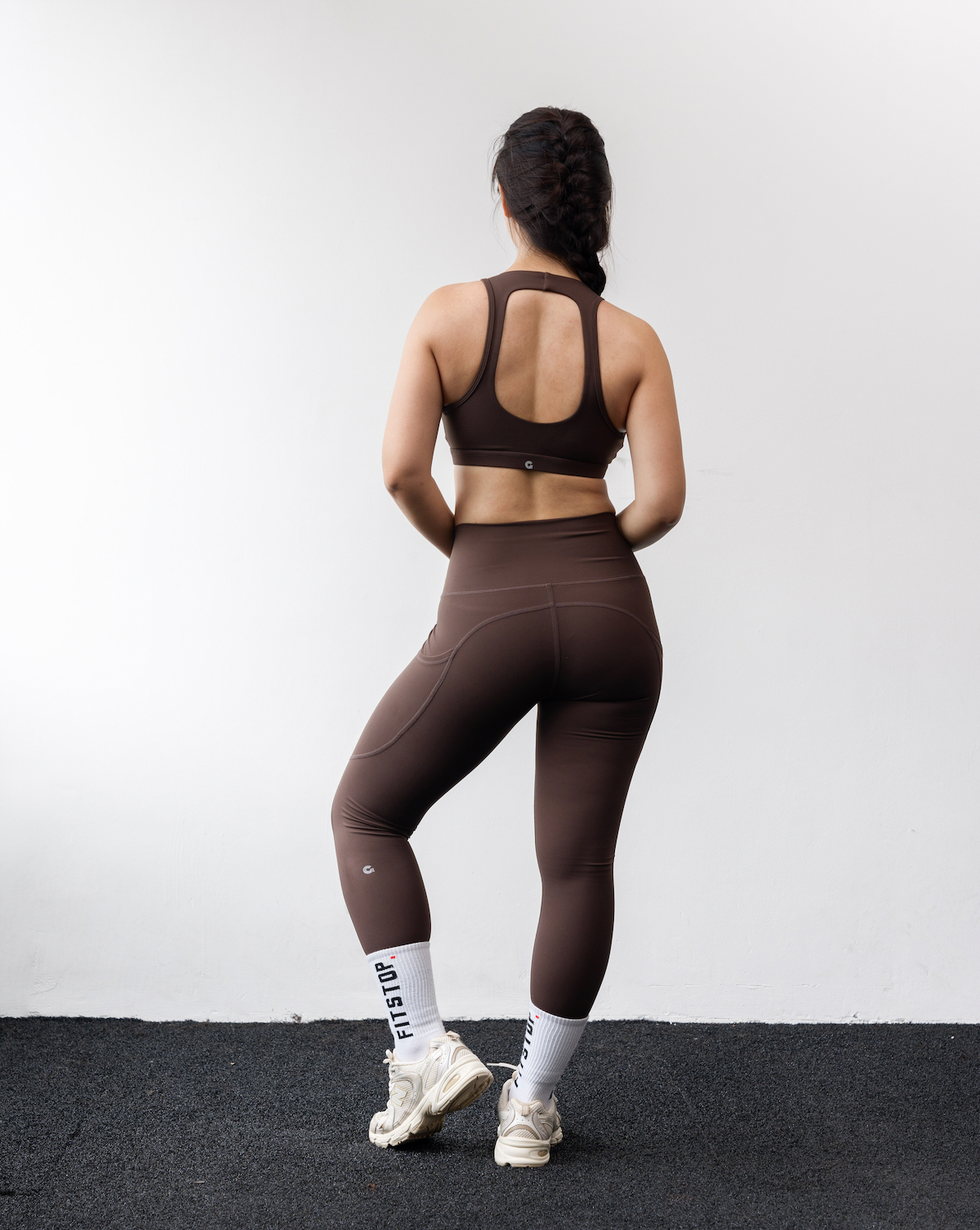 Impact Leggings in Cocoa (24.5 inches inseam)