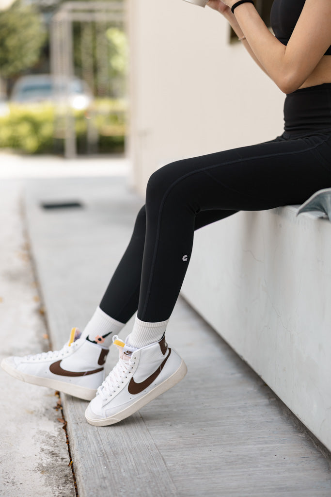 Velocity II Leggings in Jet Black (25.5” inseam)